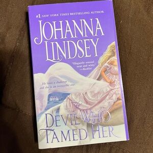 Johanna Lindsey 'Devil Who Tamed Her' Book